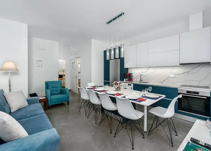 Aphrodites Place Messíni